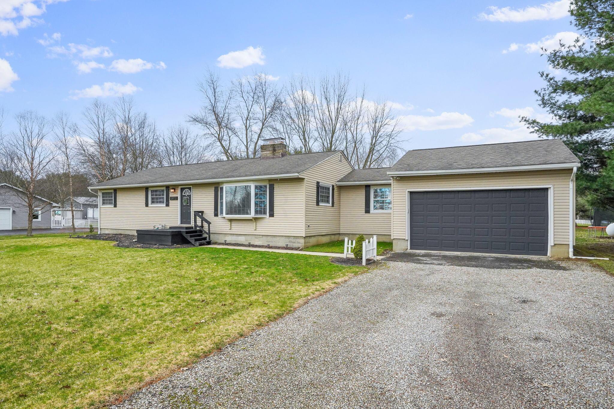 Property Photo:  13872 Center Village Road  OH 43021 