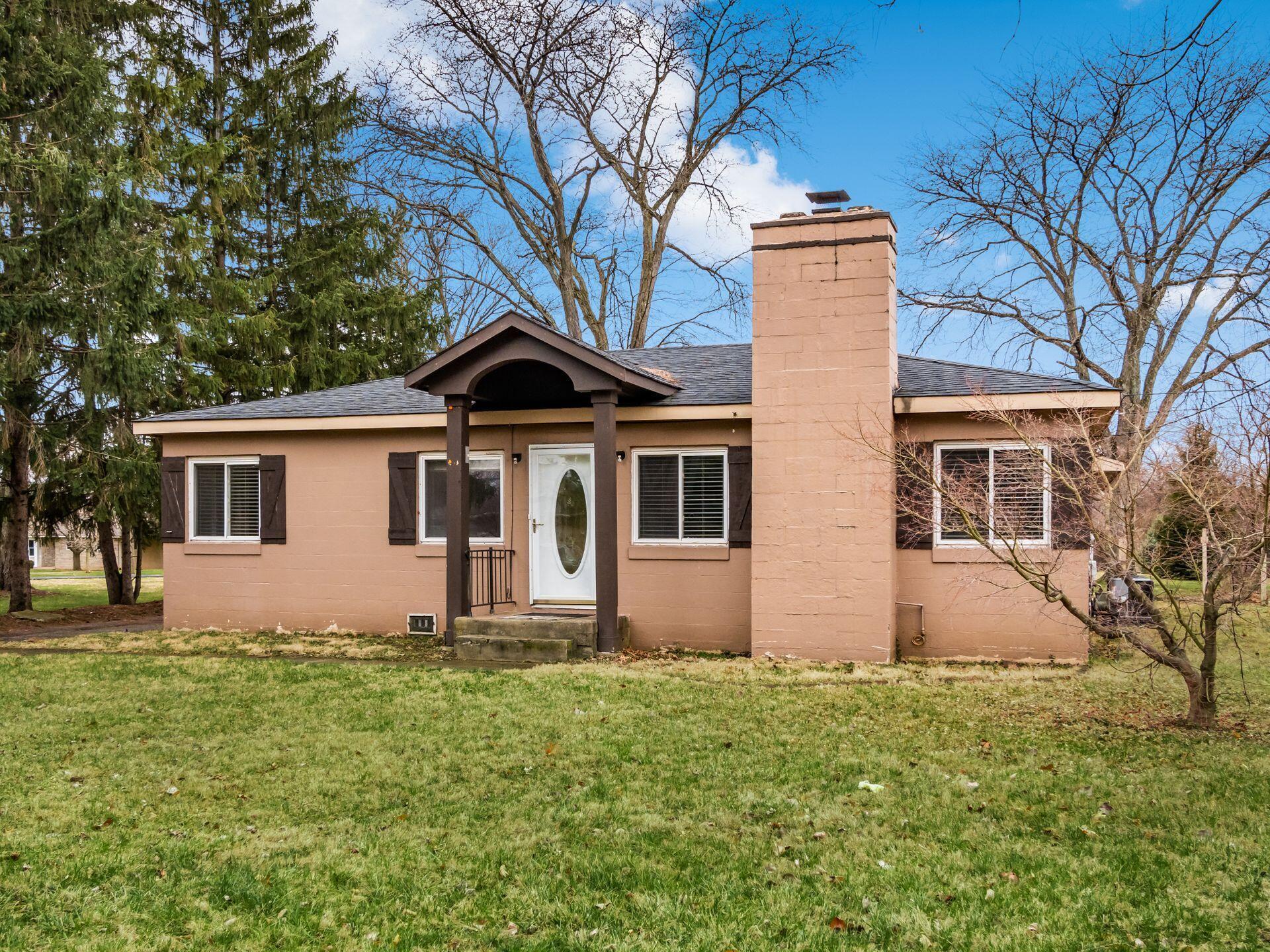 Property Photo: 5969 Sinclair Road OH 43229