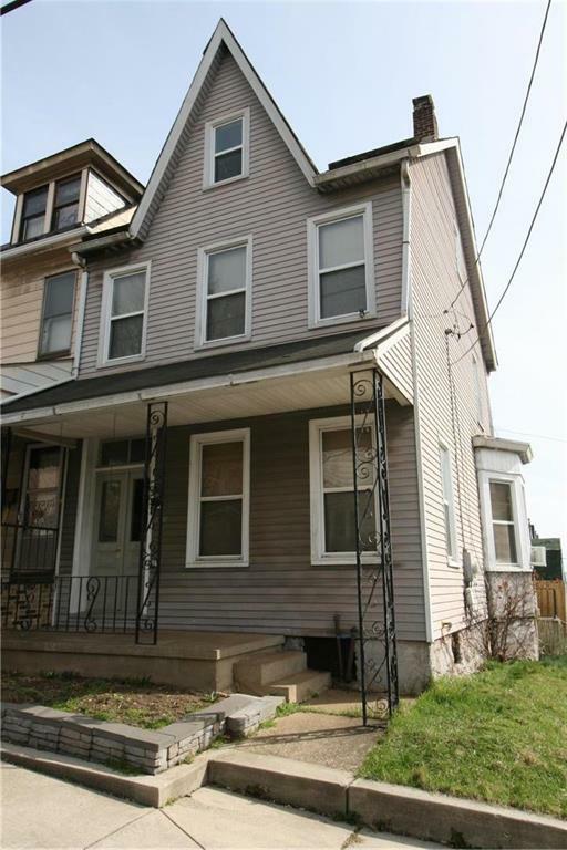 Property Photo:  839 Bushkill Street  PA 18042 