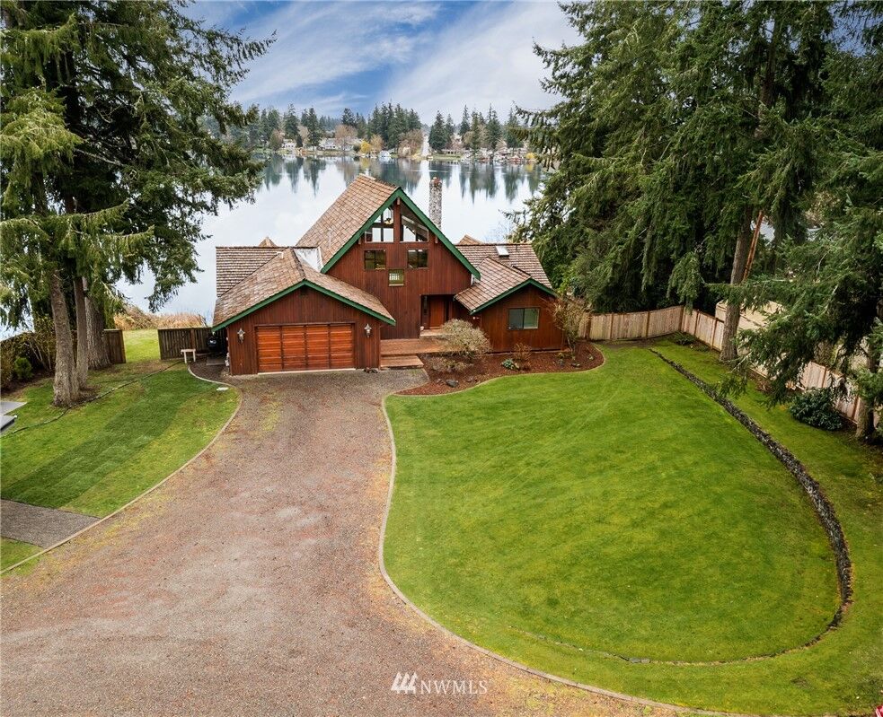 Property Photo:  1314 168th Street S  WA 98387 