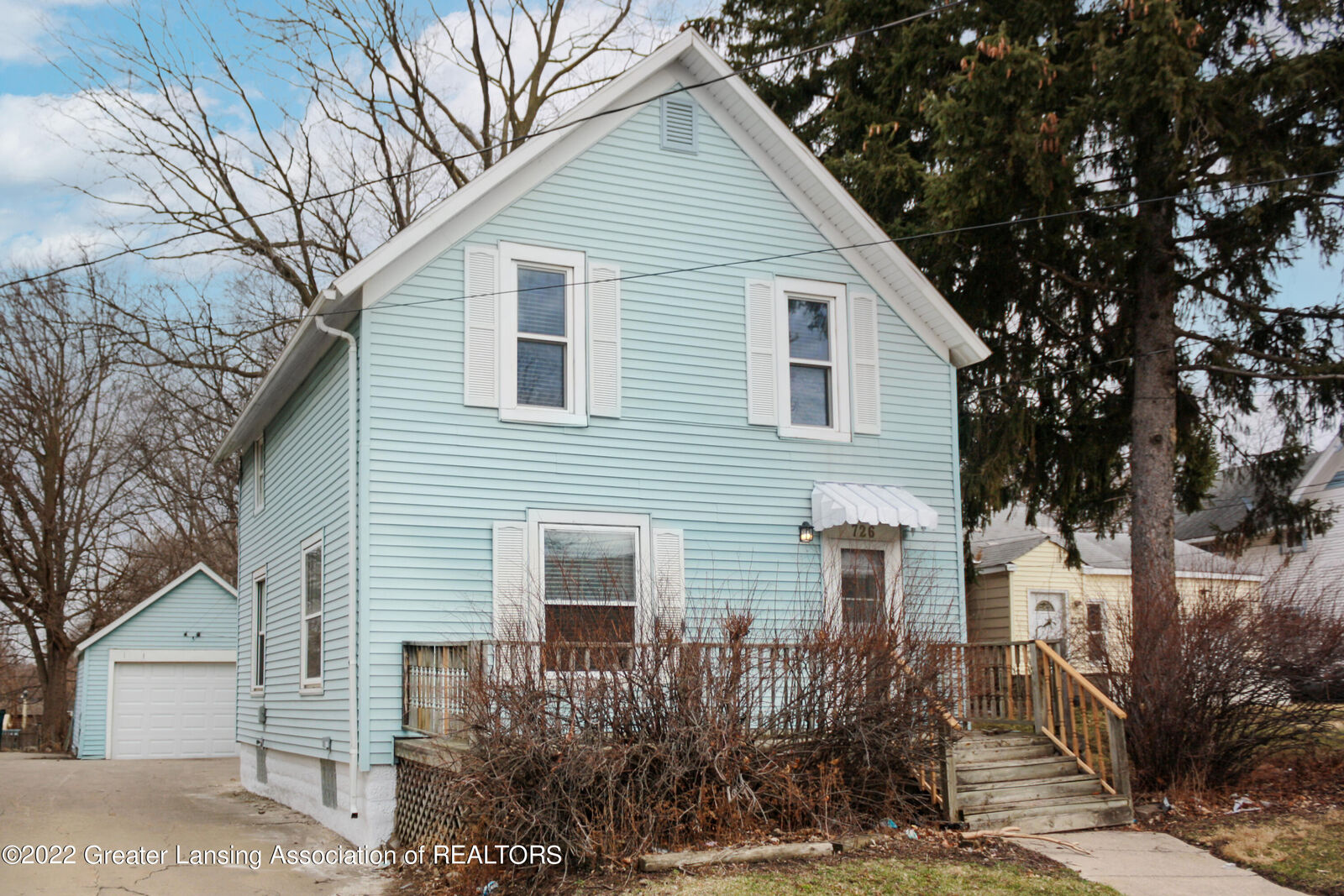 Property Photo:  726 W Willow Street  MI 48906 