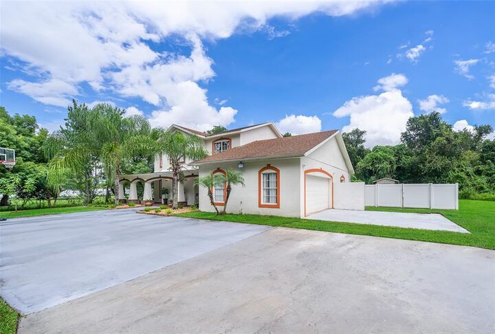 Property Photo:  1125 N Chickasaw Trail  FL 32825 