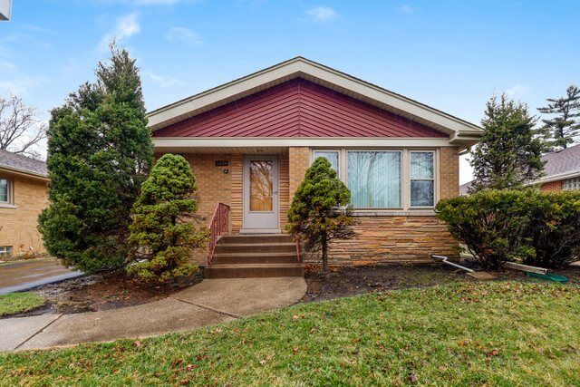 Property Photo:  1724 S Crescent Avenue  IL 60068 