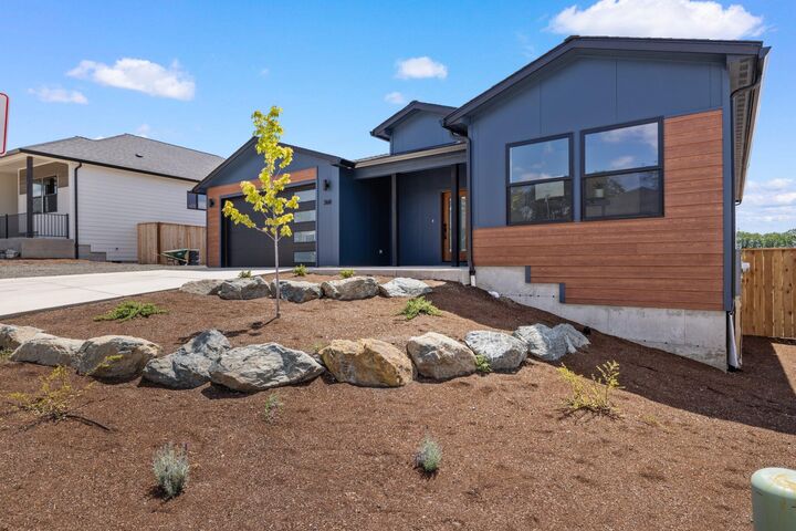 368 Arrowhead Trail  Eagle Point OR 97524 photo