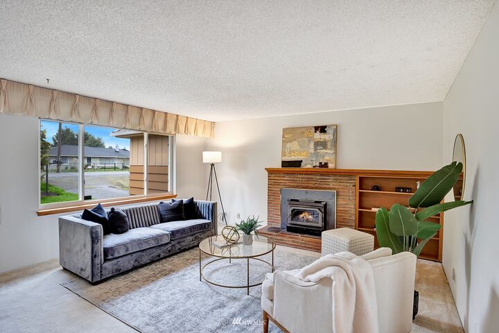 Property Photo:  14241 11th Avenue SW  WA 98166 