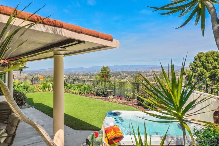 Property Photo:  16451 Calle Pulido  CA 92128 