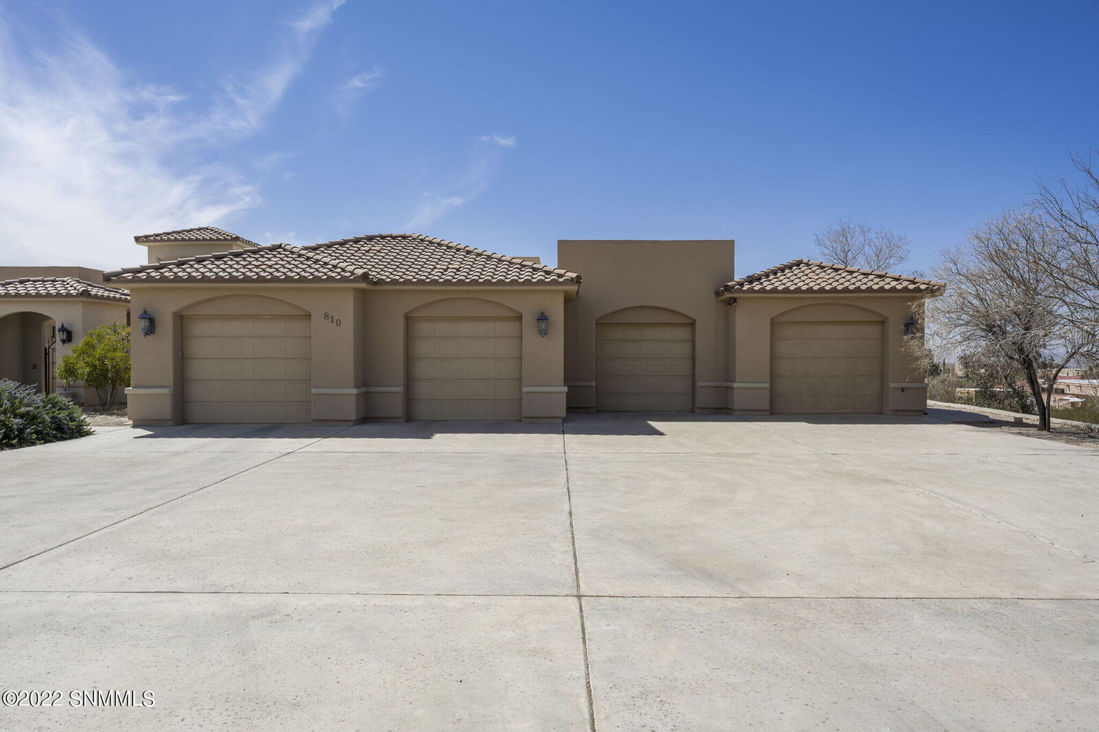Property Photo:  810 Roadrunner Circle  NM 88011 