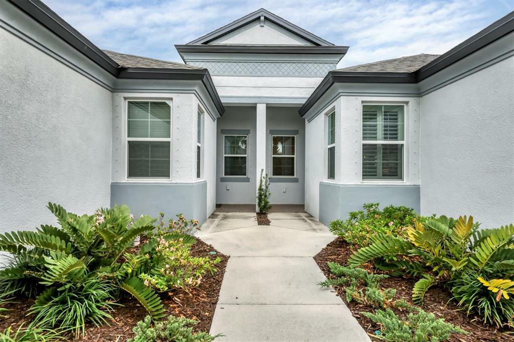 Property Photo: 6017 Amberly Drive FL 34208