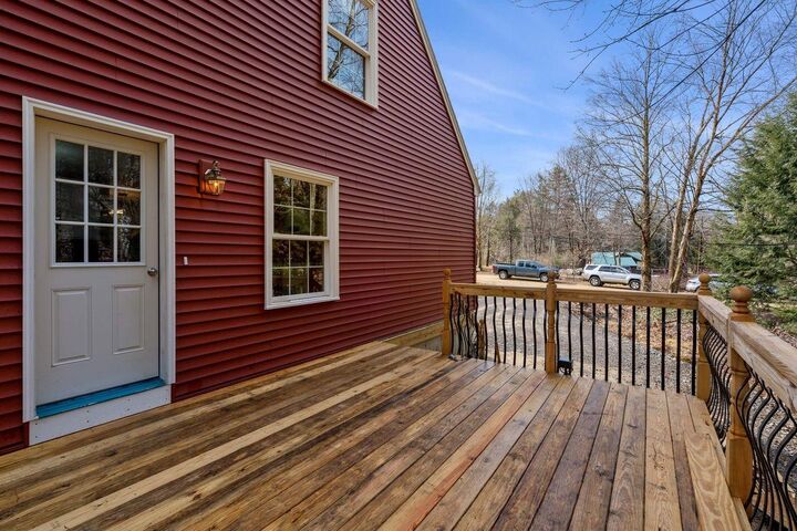 Property Photo: 17 Brookfield Lane NH 03225