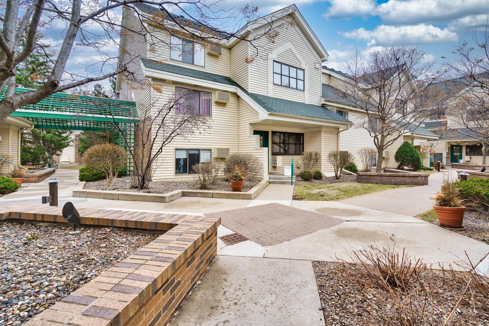 Property Photo: 7625 Edinborough Way 2119 MN 55435