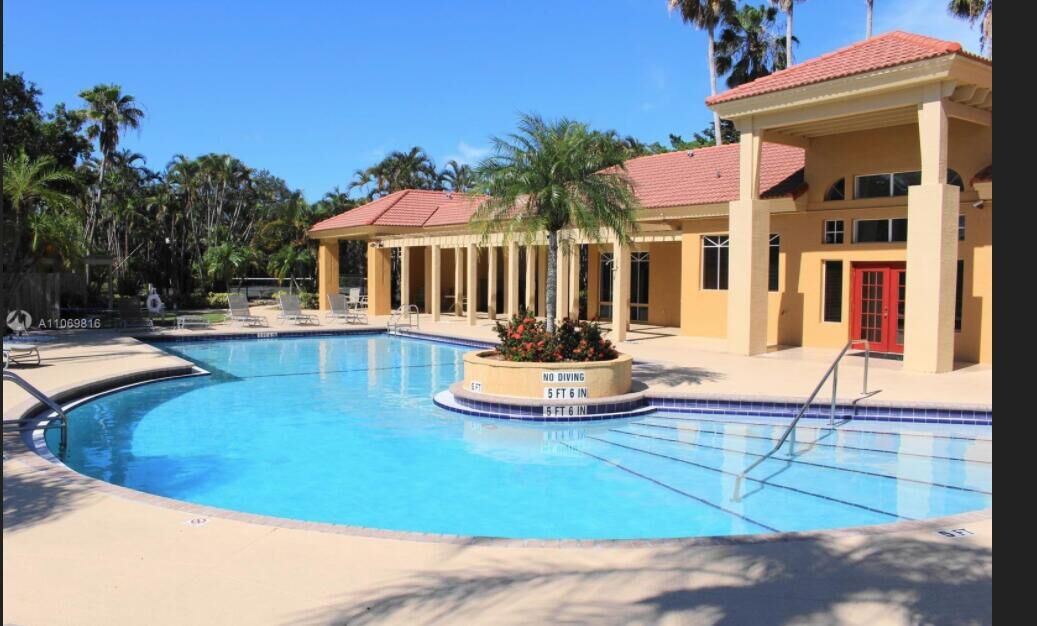 Property Photo:  4815 Via Palm Lakes 1422  FL 33417 