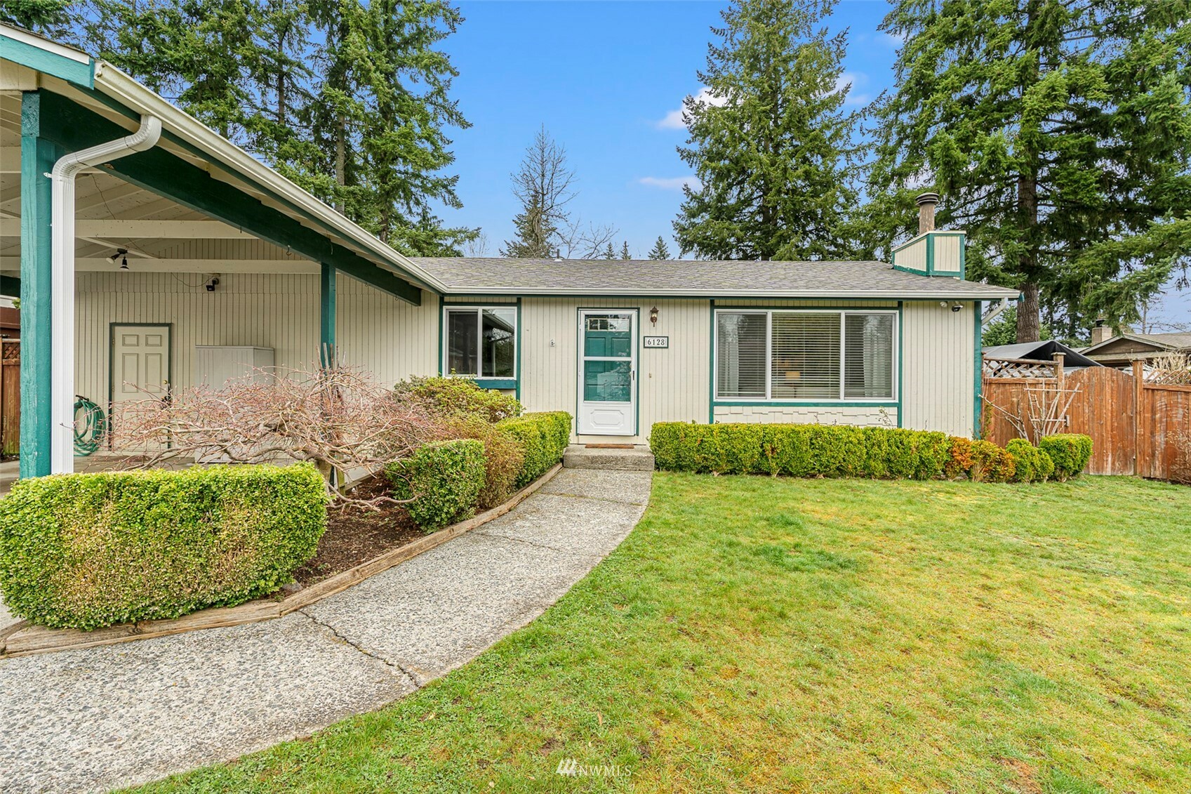 6128 NE 203rd Street  Kenmore WA 98028 photo