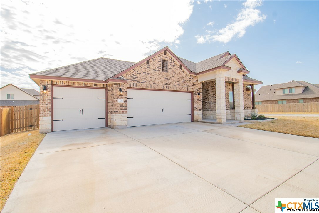 Property Photo: 2527 Cortona Street TX 76548