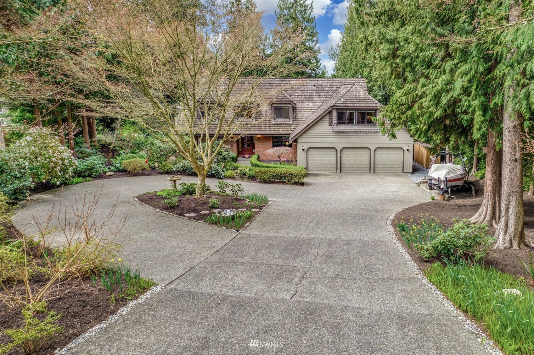 Property Photo: 12939 64th Avenue NE WA 98034