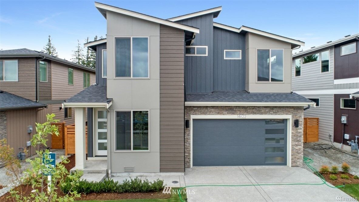 Property Photo: 14622 199th Avenue E WA 98391