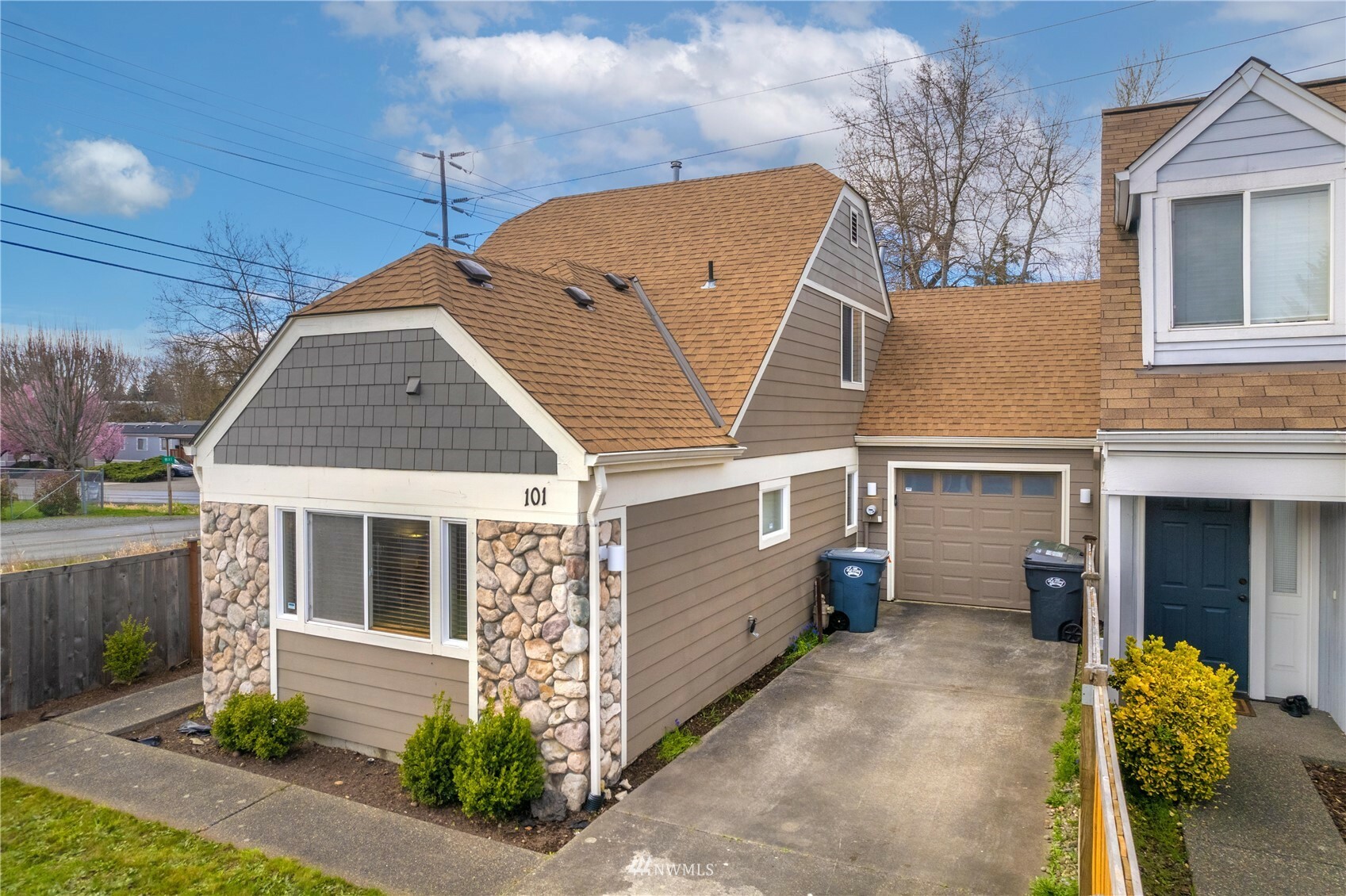 Property Photo:  101 99th Street Ct E  WA 98445 