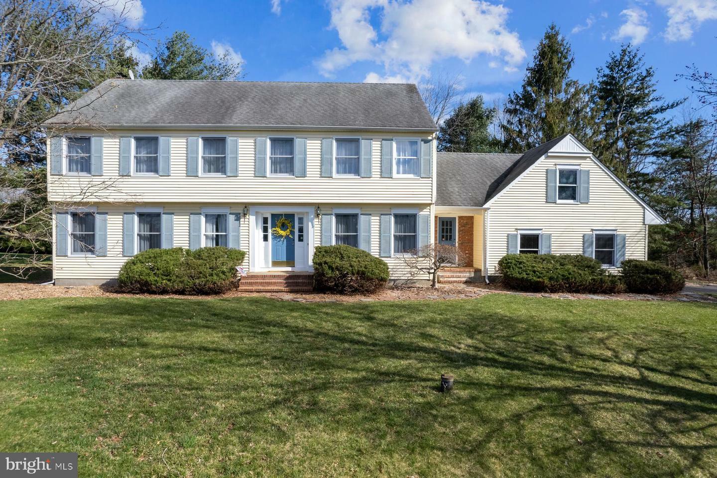 Property Photo:  75 Mill Pond Road  NJ 08502 