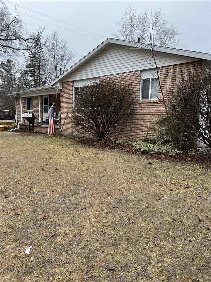 Property Photo:  105 Princeton Ct  MI 48640 