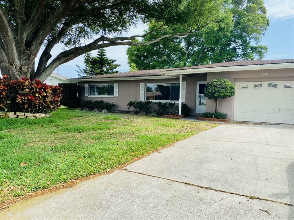 Property Photo:  13834 Martinique Drive  FL 33776 