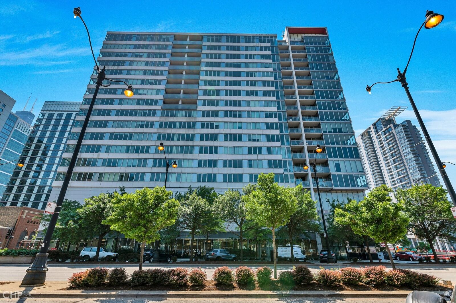 Property Photo:  659 W Randolph Street 811  IL 60661 