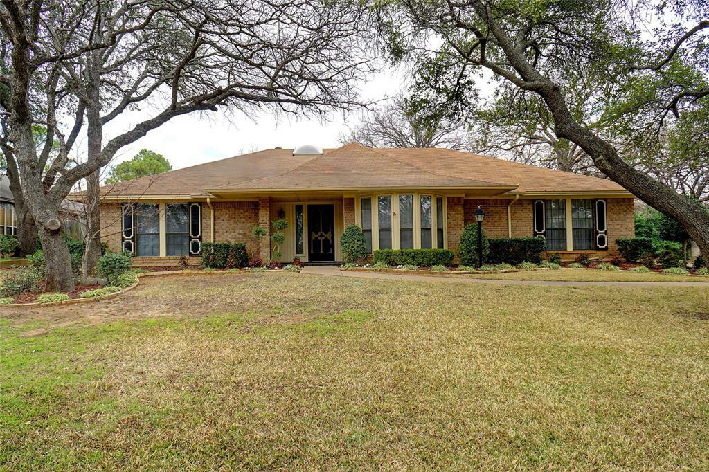 Property Photo:  312 Oak Crest Hill Drive  TX 76034 