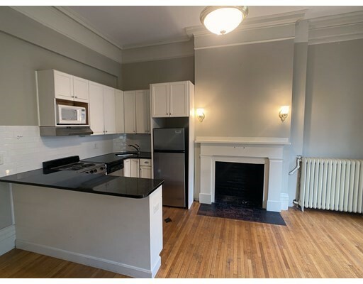 Property Photo: 105 Charles Street 1 MA 02114
