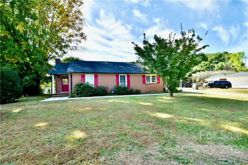 Property Photo:  410 E Tennessee Avenue  NC 28016 