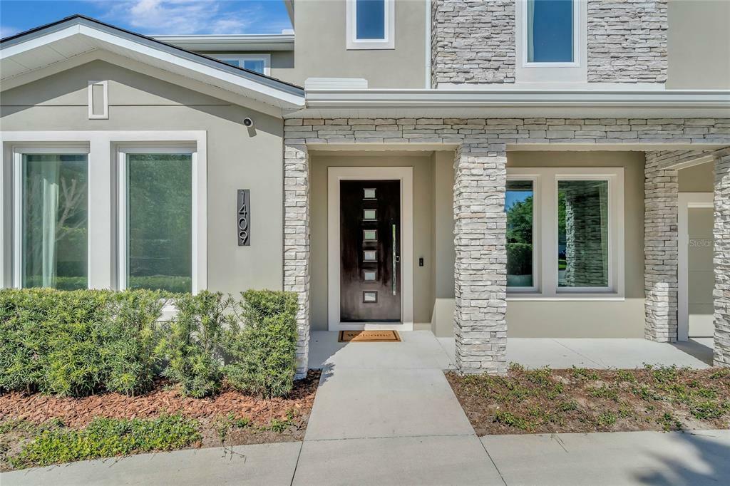 Property Photo: 1409 Briercliff Drive FL 32806