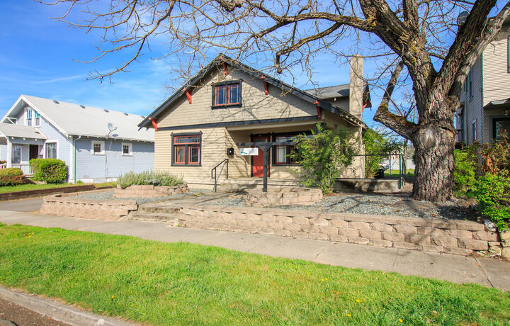 19 S Orange Street  Medford OR 97501 photo