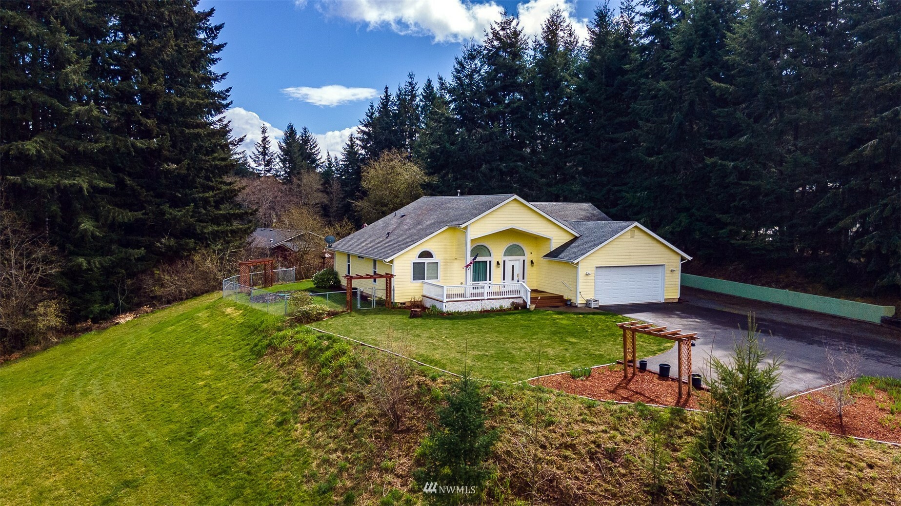 Property Photo:  144 Eastview Drive  WA 98532 