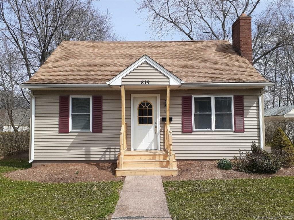 Property Photo:  819 Center Street  CT 06040 