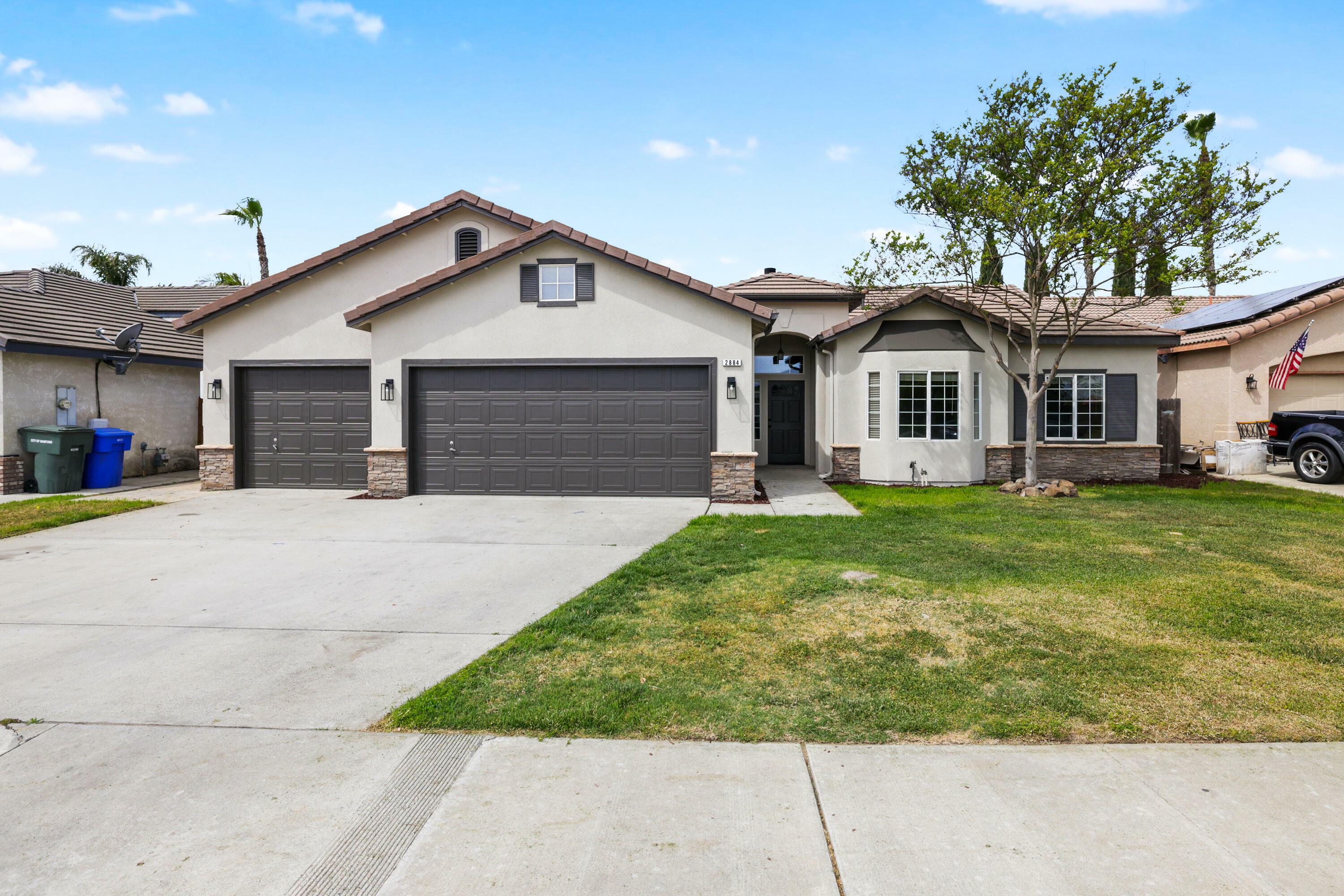 Property Photo:  2884 Hillside Court  CA 93230 