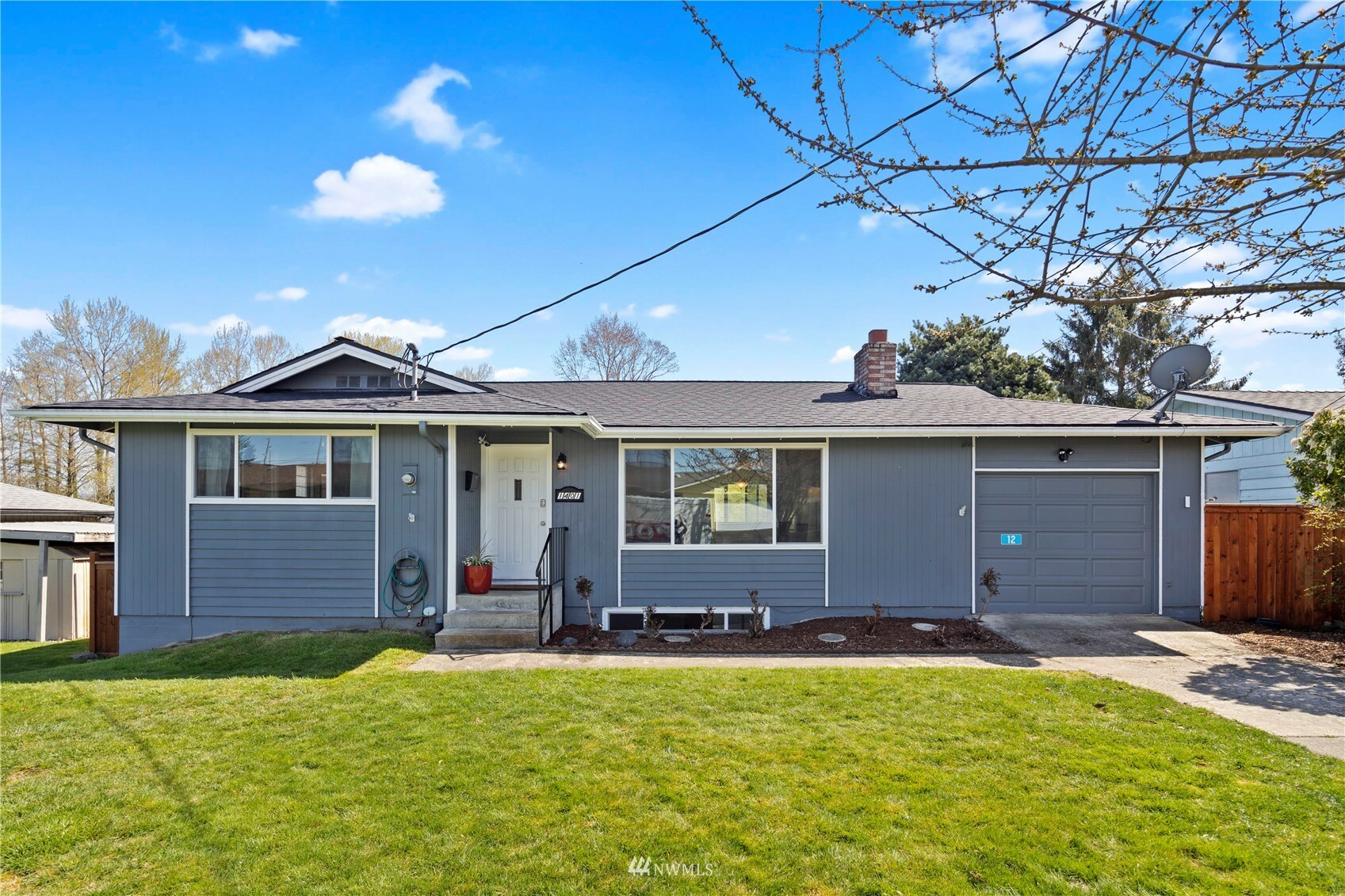 Property Photo: 1401 Rainier Avenue WA 98201