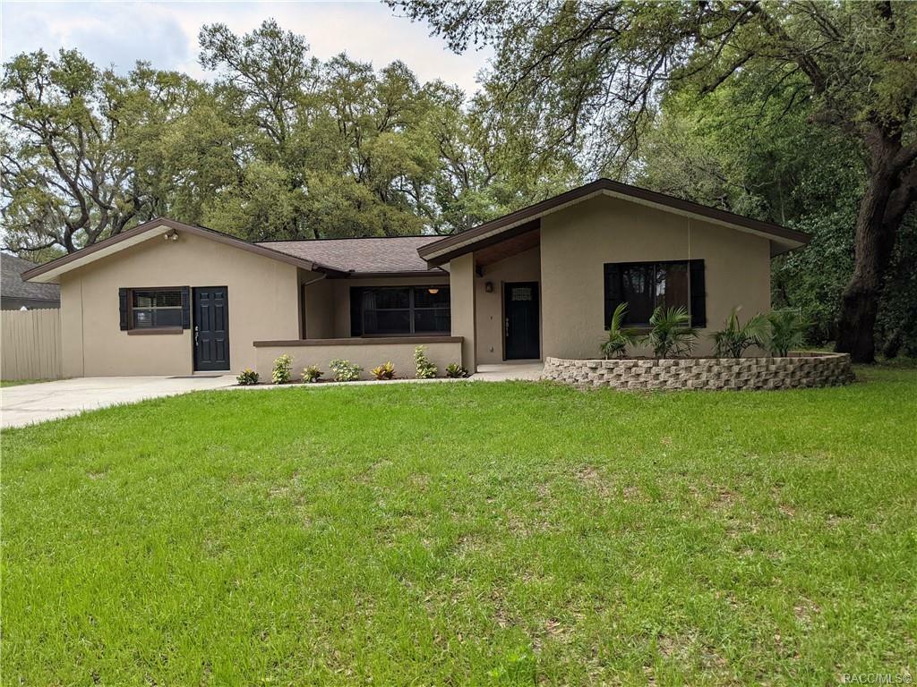 Property Photo:  1220 W Sorrento Drive  FL 34434 