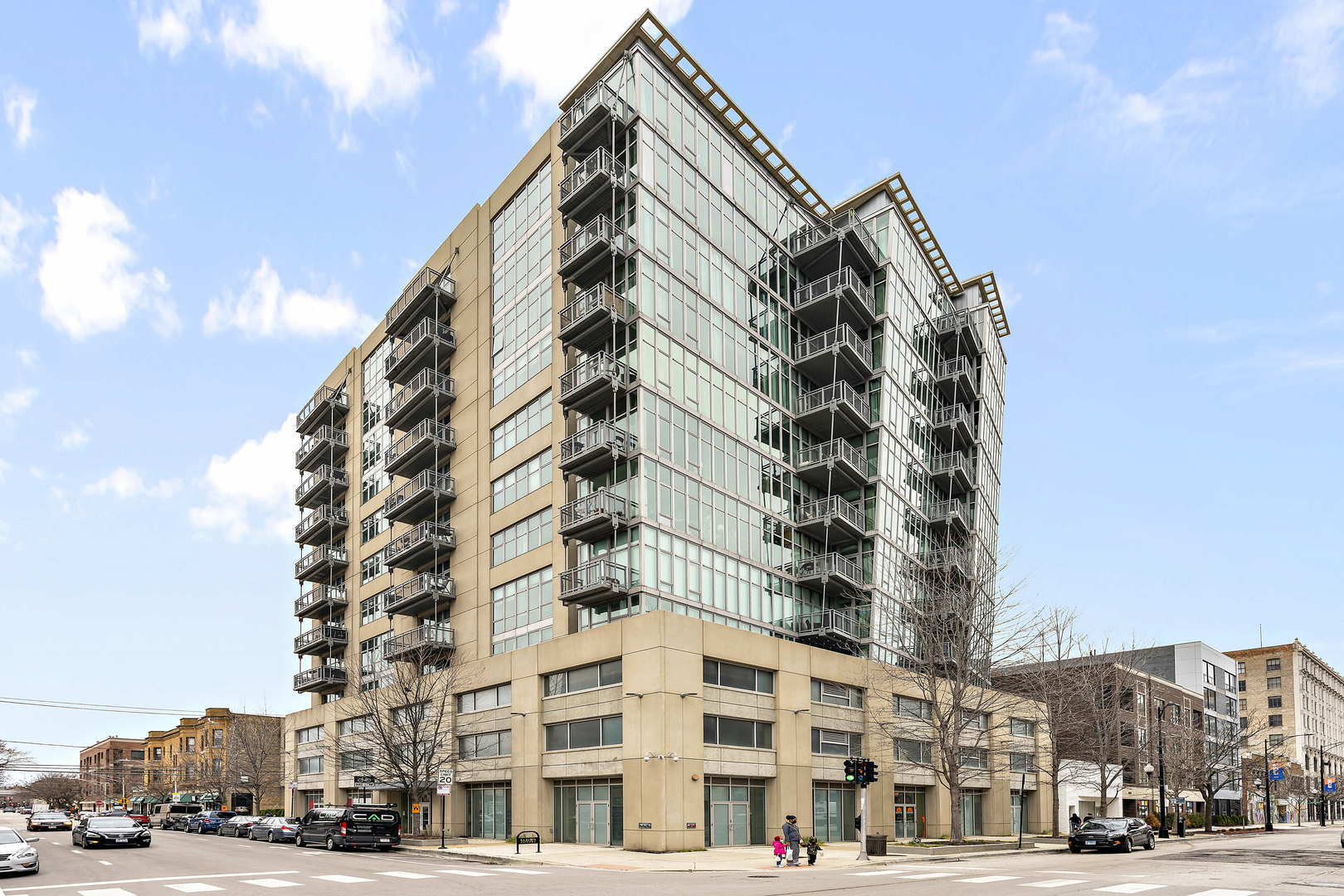 Property Photo:  1000 W Leland Avenue 9A  IL 60640 