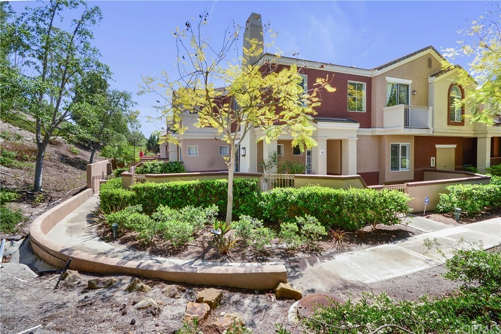 Property Photo:  10 Santa Barbara Court  CA 92610 