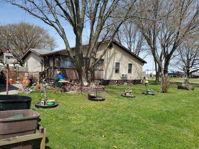 703 East  Street  Essex IA 51638 photo