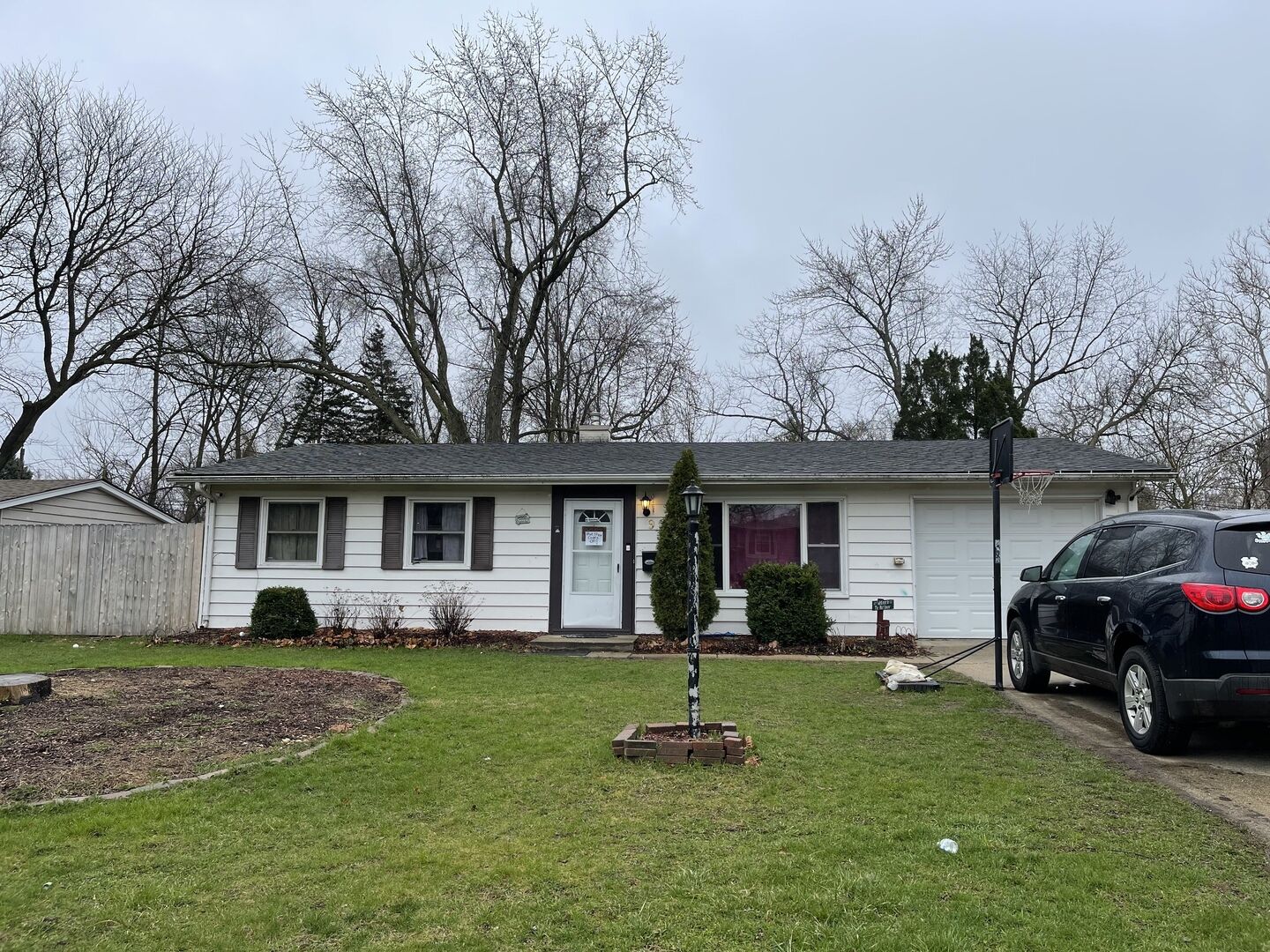 Property Photo: 9 Spring Garden Drive IL 60538