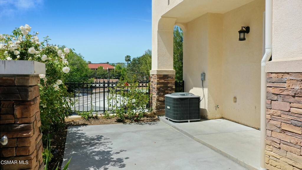 Property Photo:  311 Newbury Vista Lane  CA 91320 