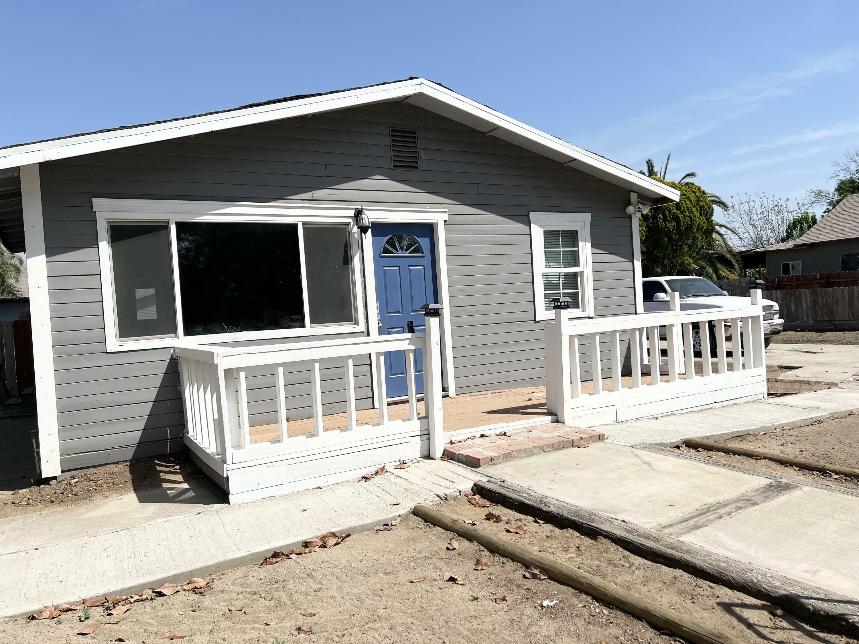 Property Photo:  15632 Seville Avenue  CA 93292 