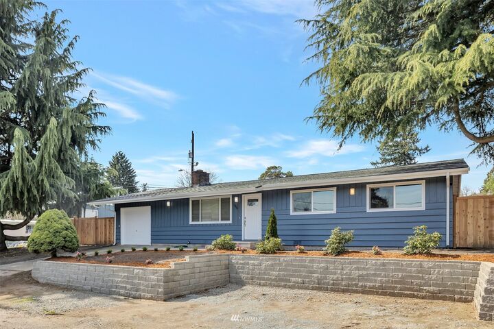 Property Photo: 306 S 128 Street WA 98168