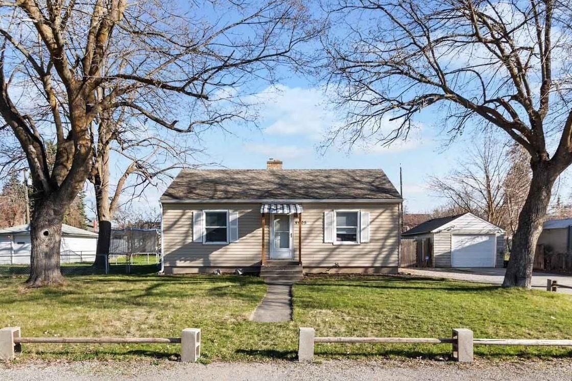 Property Photo: 4605 E 6th Ave WA 99212