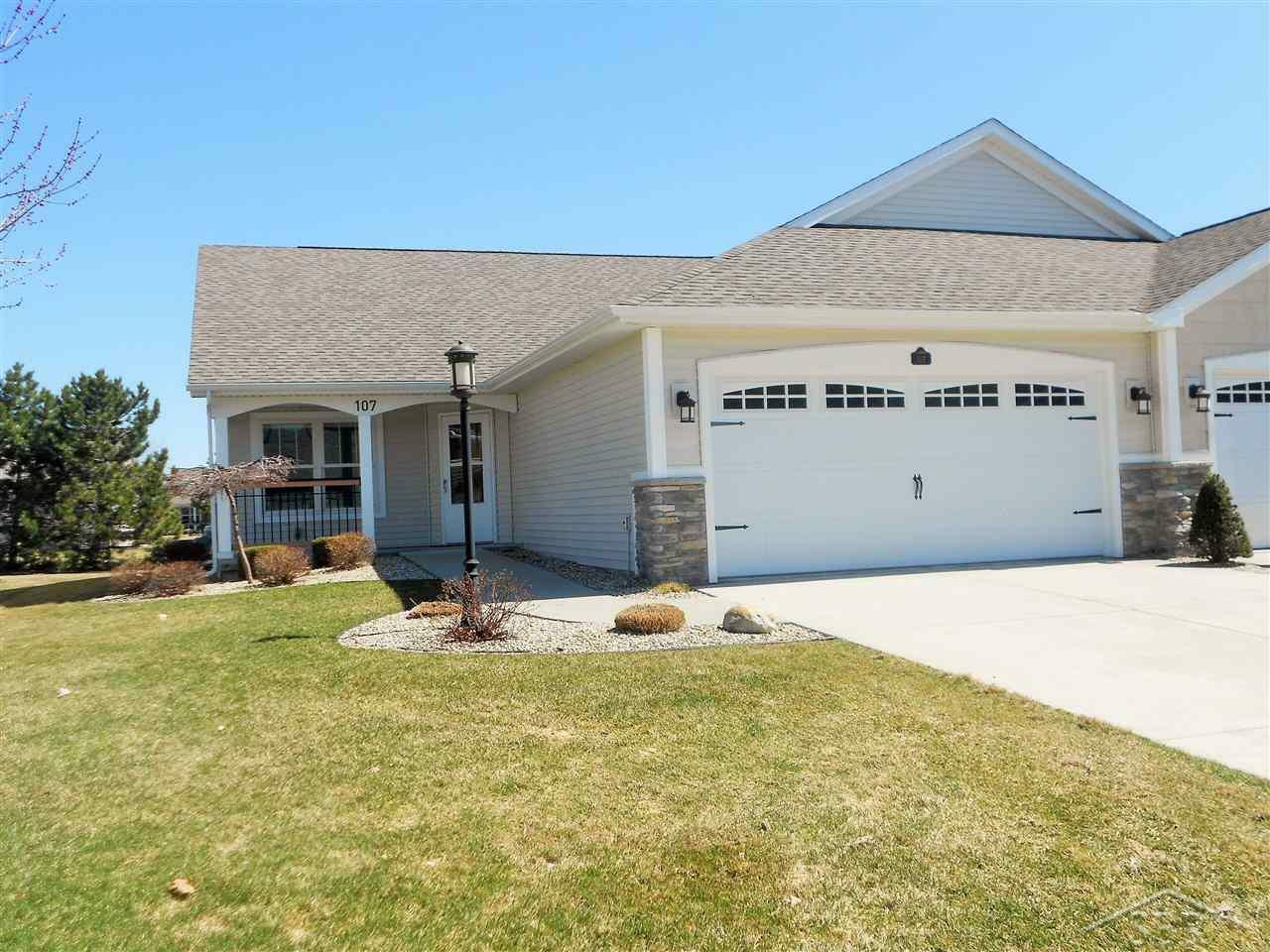 Property Photo:  107 Tuscany Circle  MI 48603 