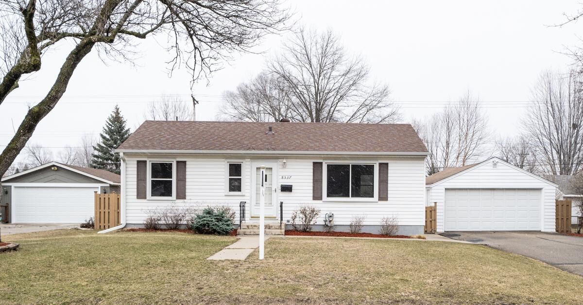 Property Photo:  8537 Stevens Avenue S  MN 55420 