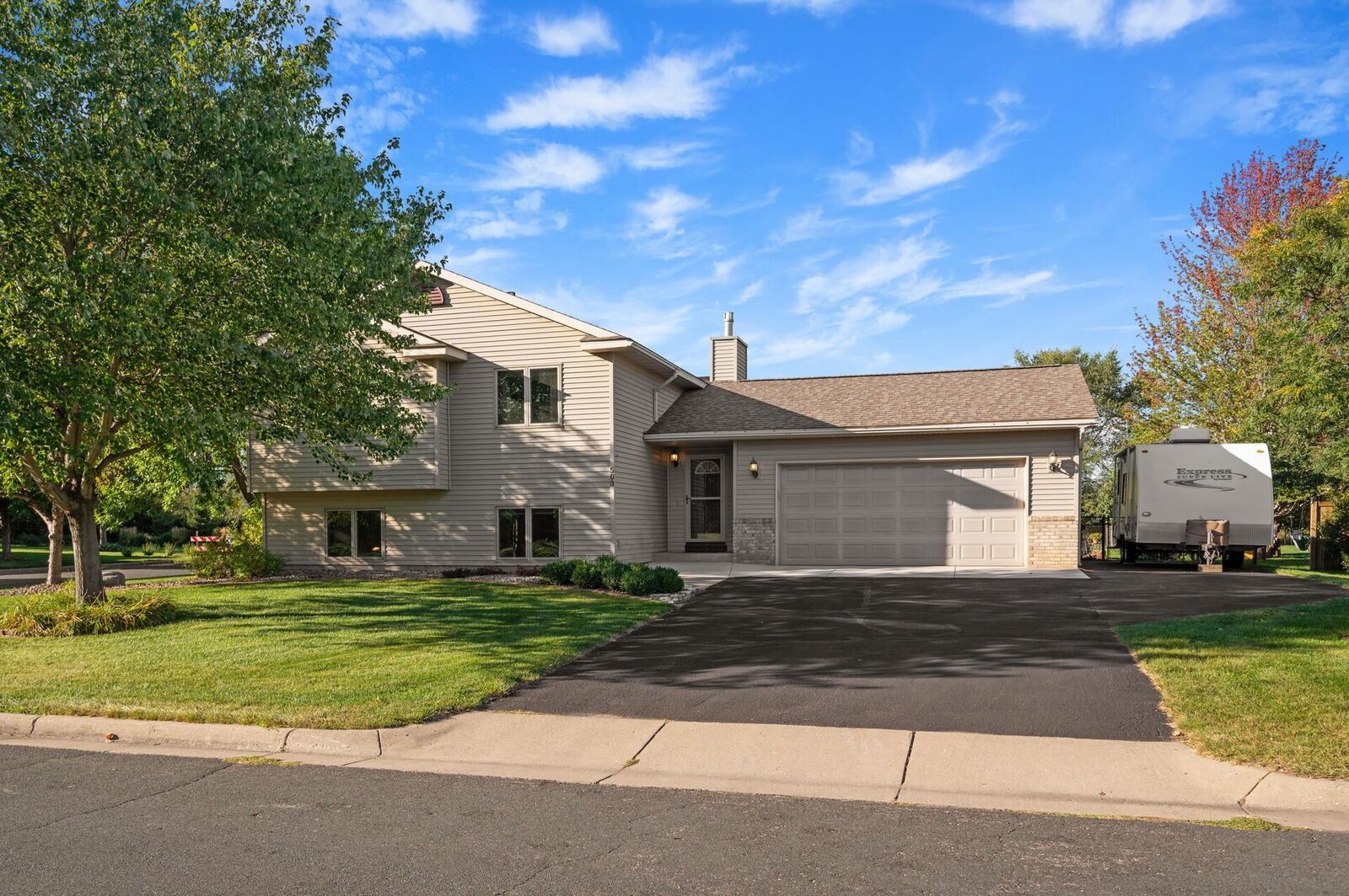 Property Photo:  503 Tuttle Drive  MN 55033 