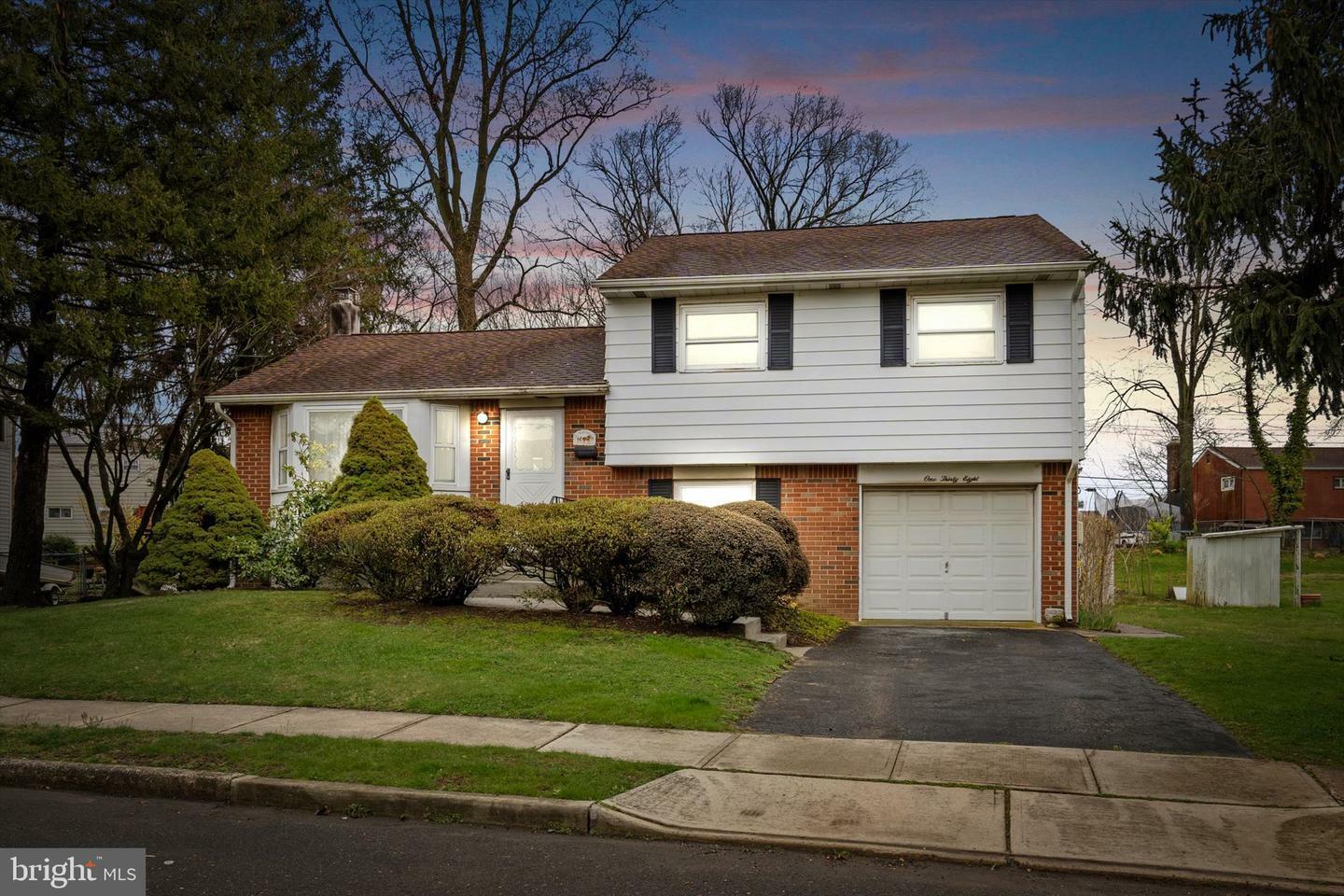 Property Photo:  138 Gary Drive  NJ 08690 