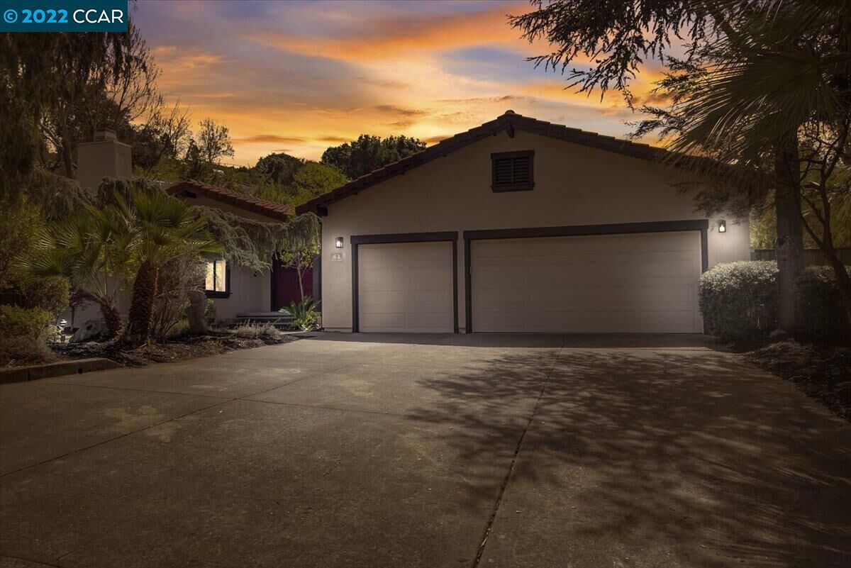 Property Photo: 2 Paseo Linares CA 94556