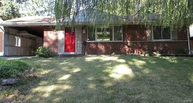 Property Photo:  109 Florwood Court   63135 