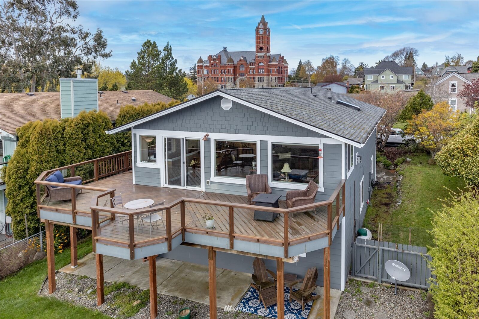 Property Photo: 1729 Washington Street WA 98368