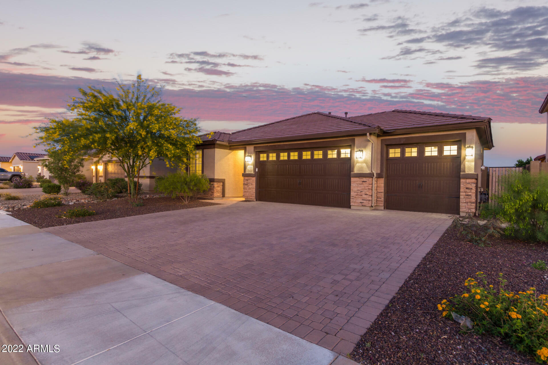 Property Photo: 13325 W Yearling Road AZ 85383